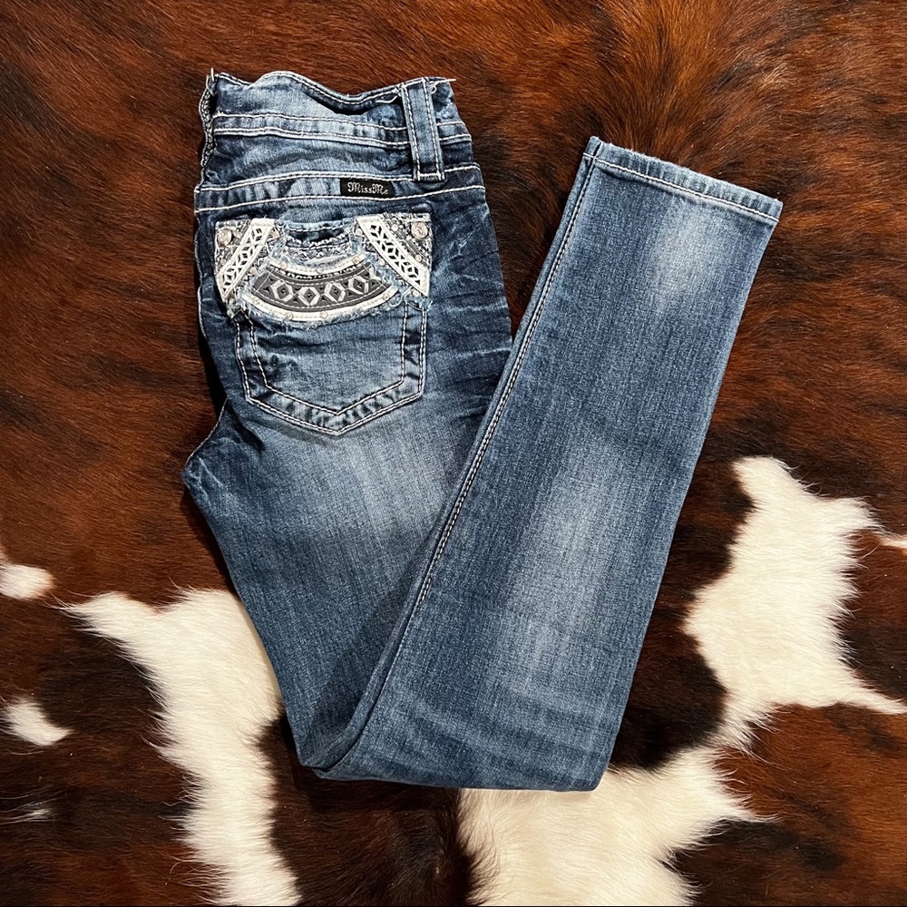 SOLD Miss Me Mid Rise Skinny Jeans